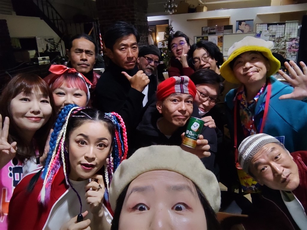 人がだんだん増えてくる