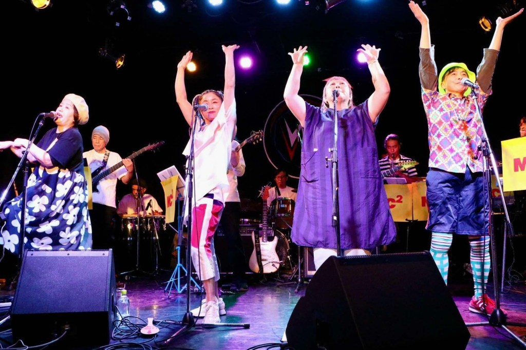 自転車に乗って、だな