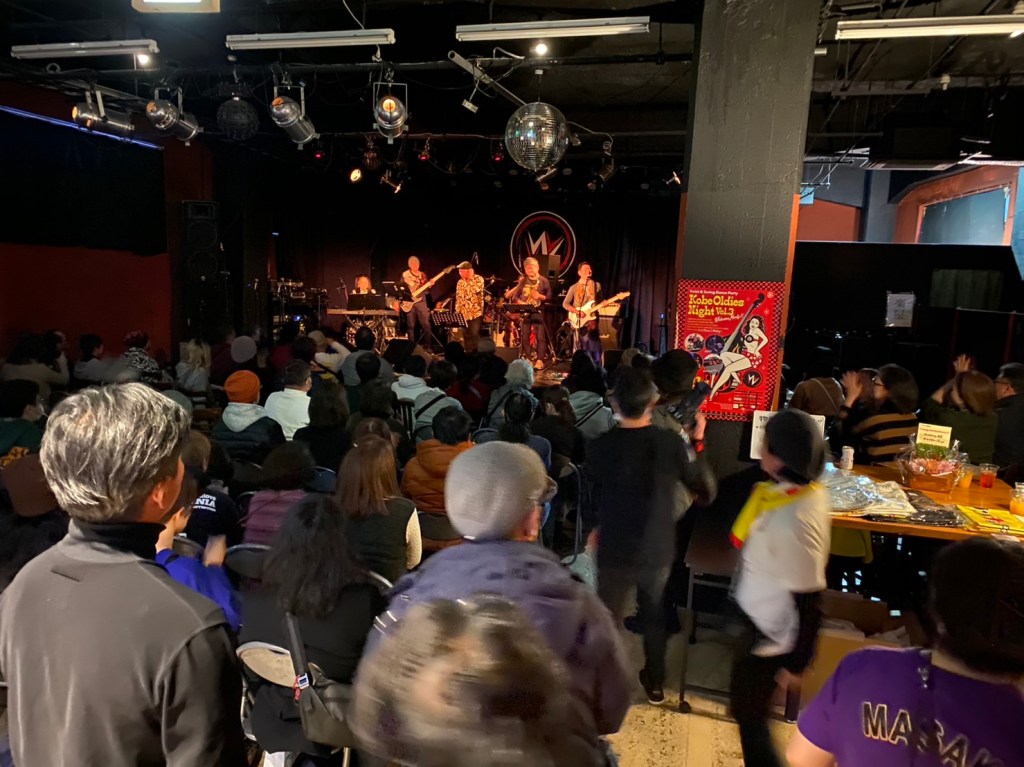 山さん！！！を見守るパヤツの眼
　Do the Funky Do! featuring ファンキー松田