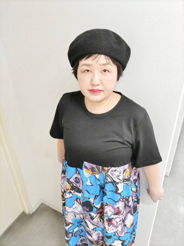 分かりづらいけど花柄プリントなん